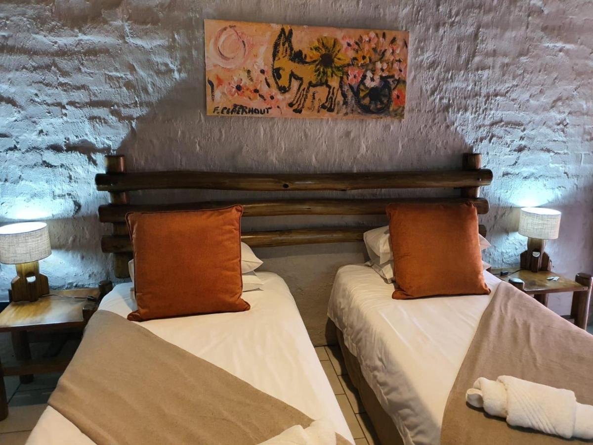 Bains Lodge Bloemfontein Esterno foto