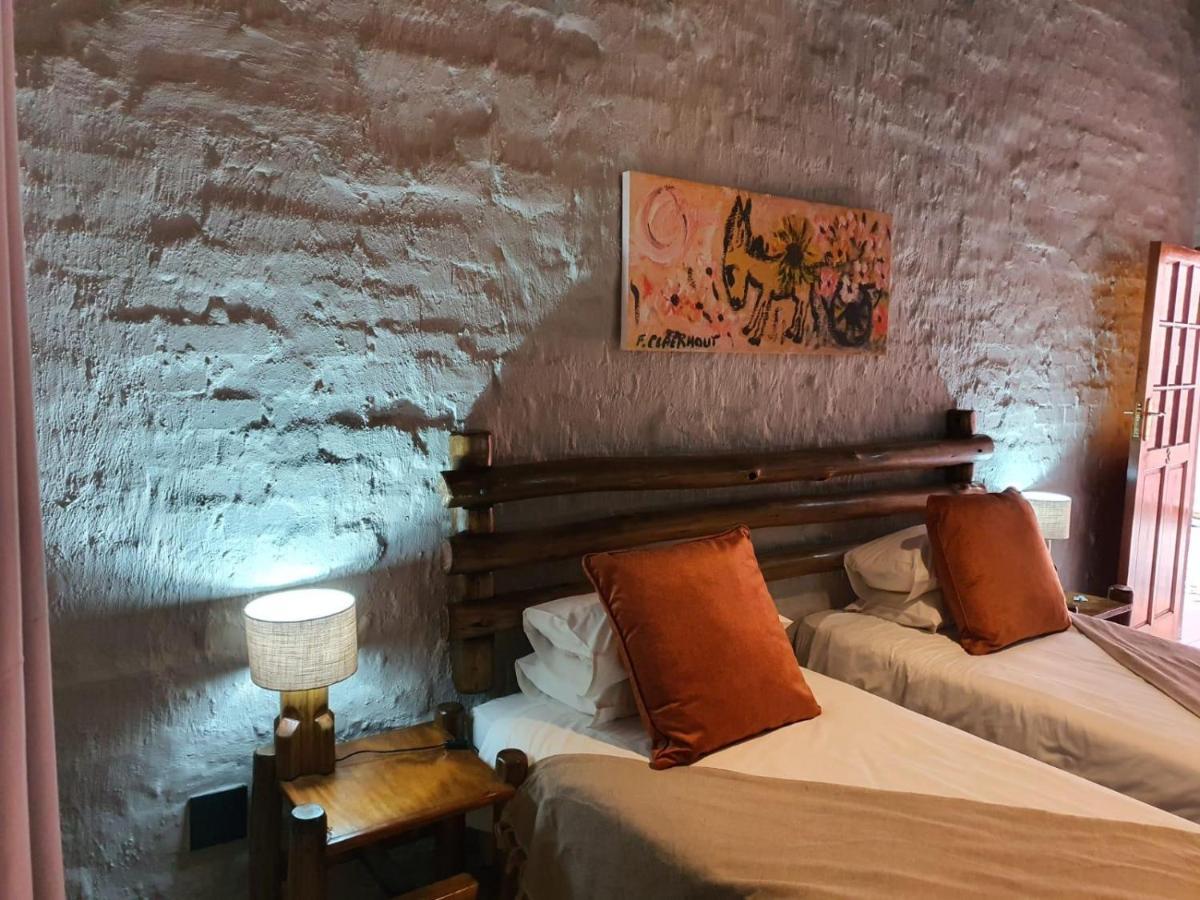 Bains Lodge Bloemfontein Esterno foto