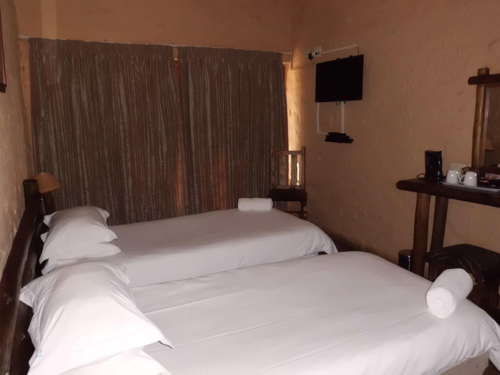 Bains Lodge Bloemfontein Esterno foto