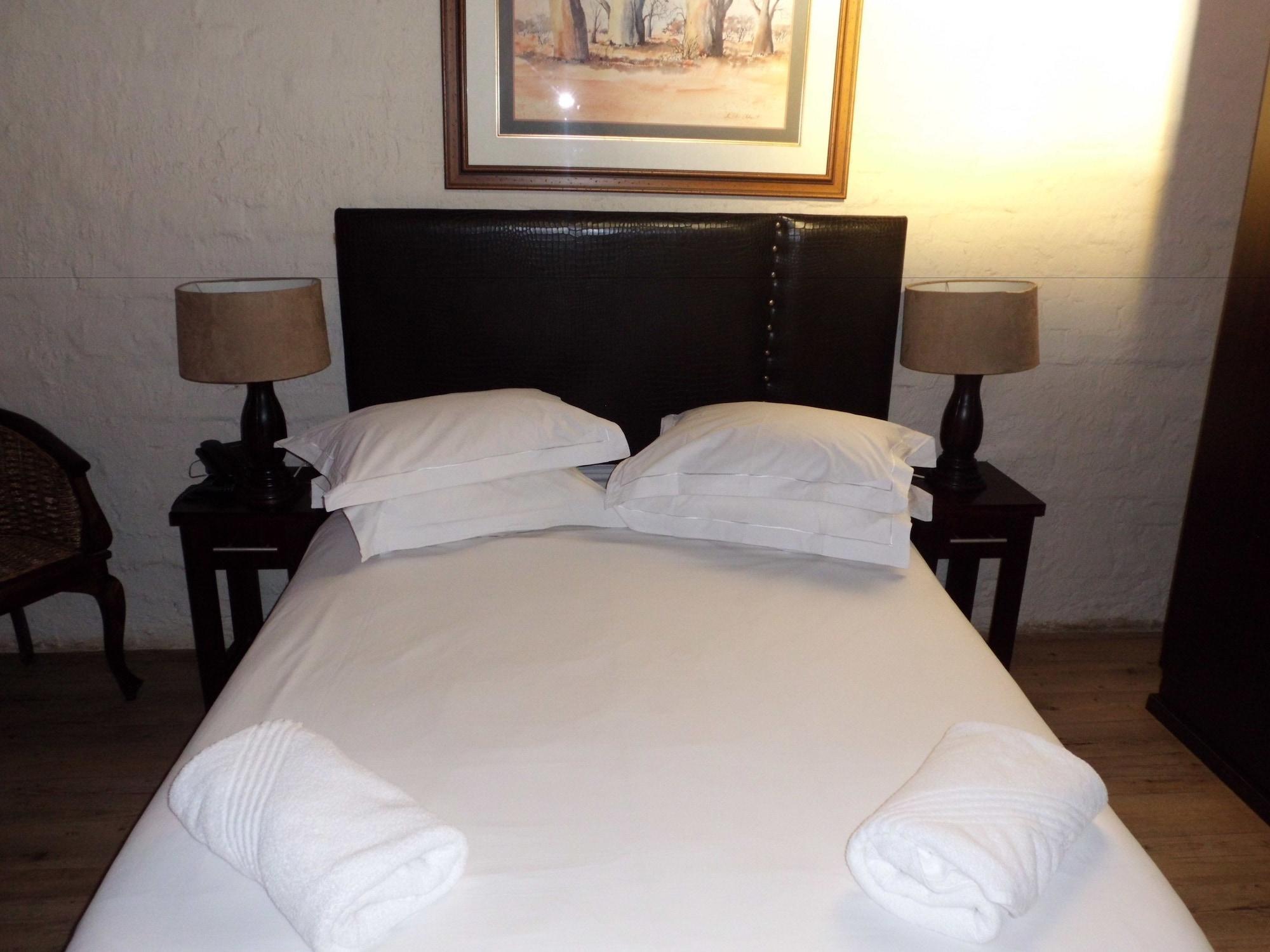 Bains Lodge Bloemfontein Esterno foto