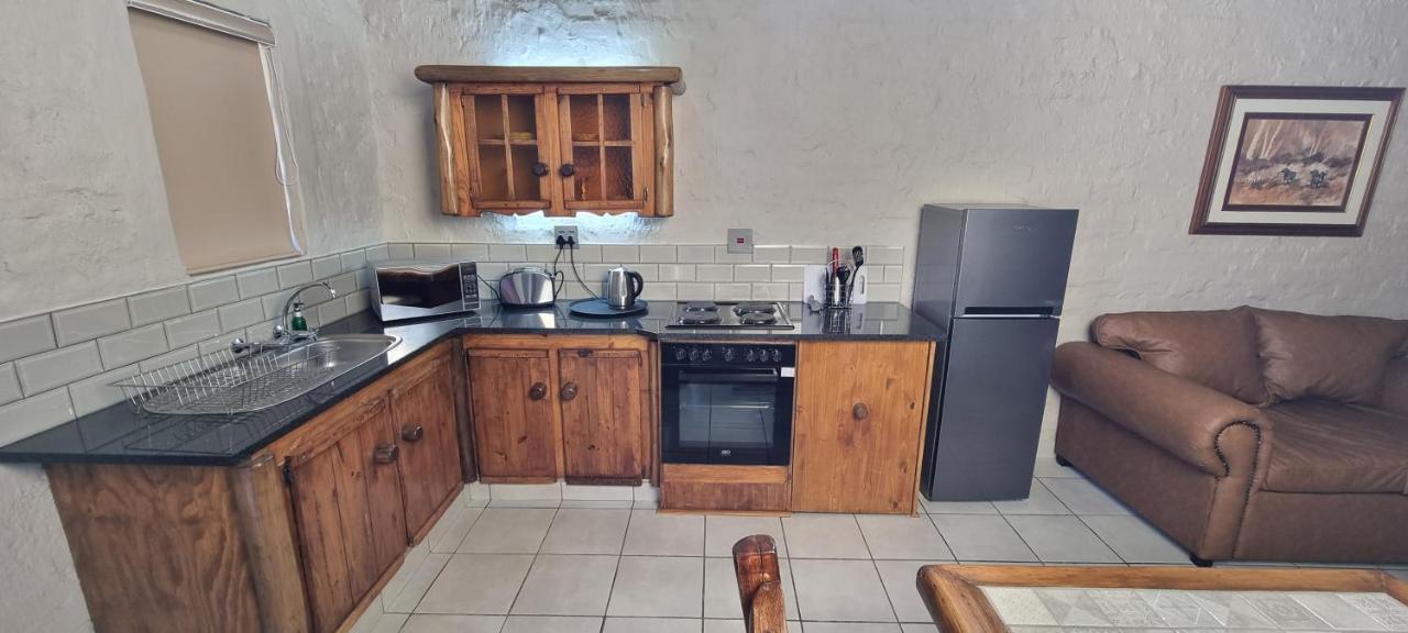 Bains Lodge Bloemfontein Esterno foto