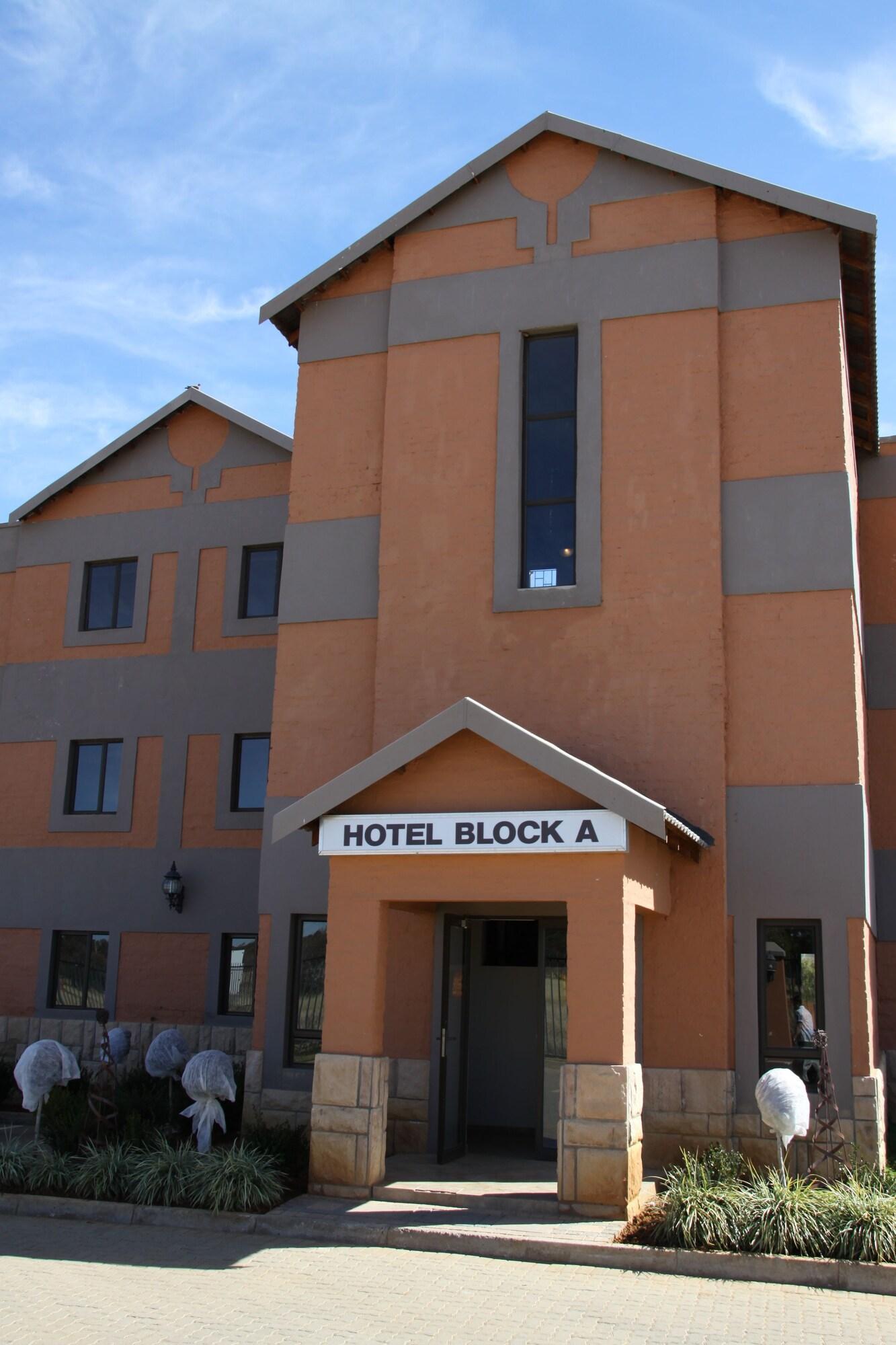 Bains Lodge Bloemfontein Esterno foto