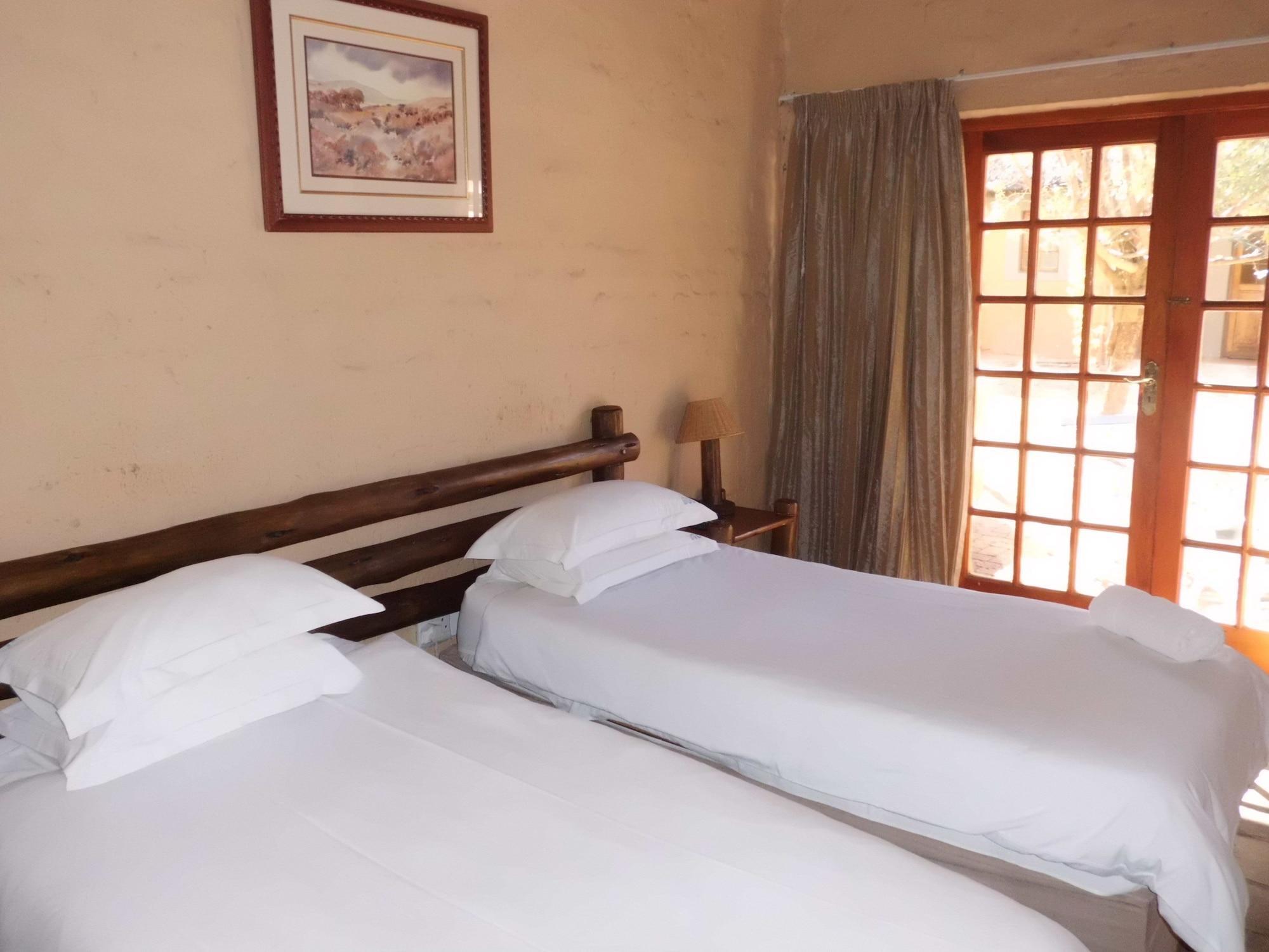 Bains Lodge Bloemfontein Esterno foto