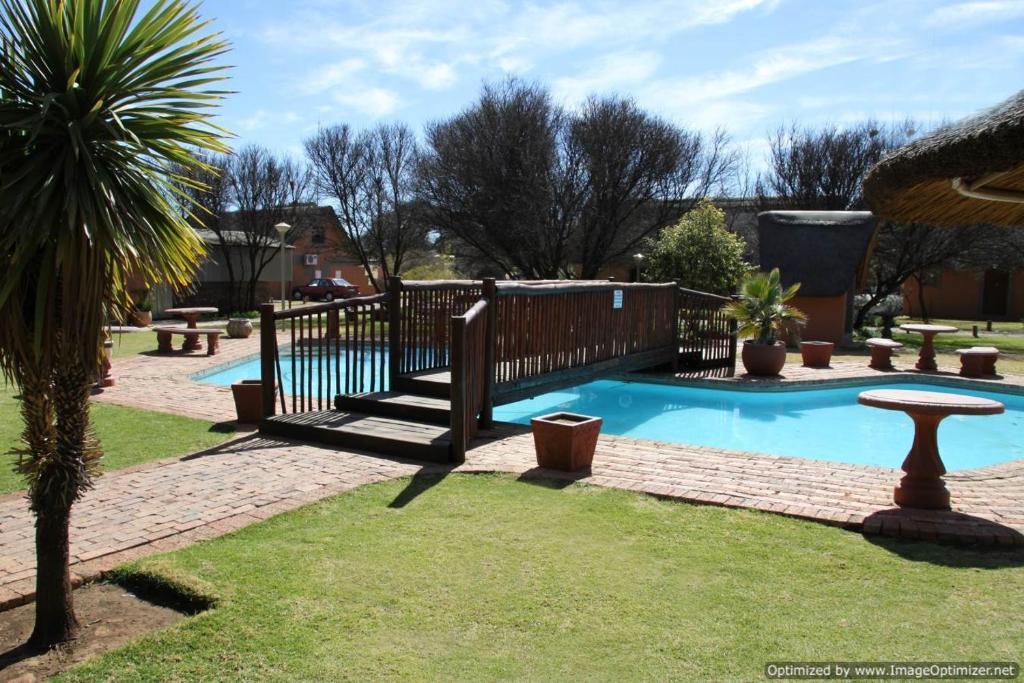 Bains Lodge Bloemfontein Esterno foto