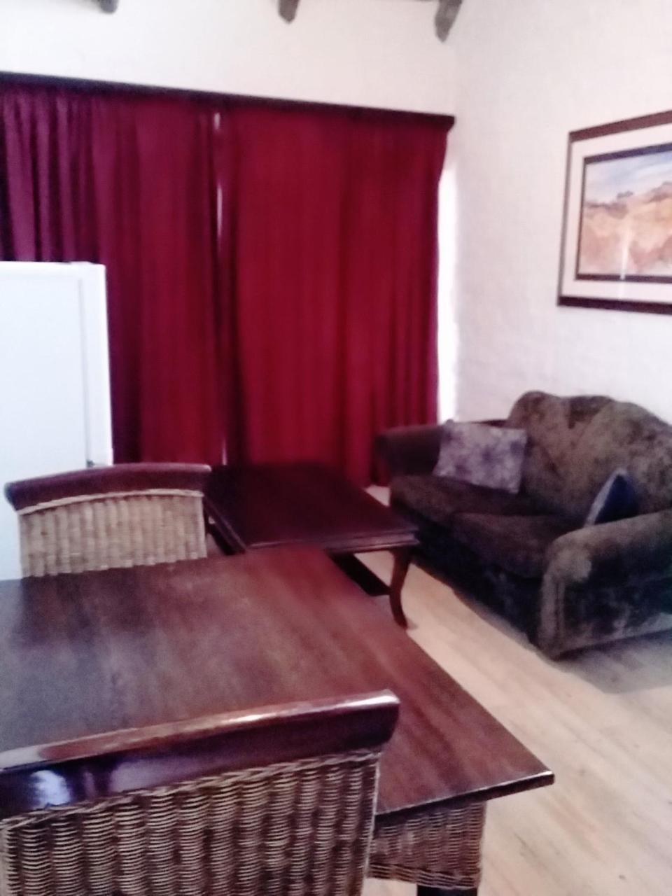 Bains Lodge Bloemfontein Esterno foto